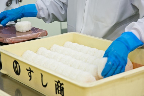 おにぎり製造